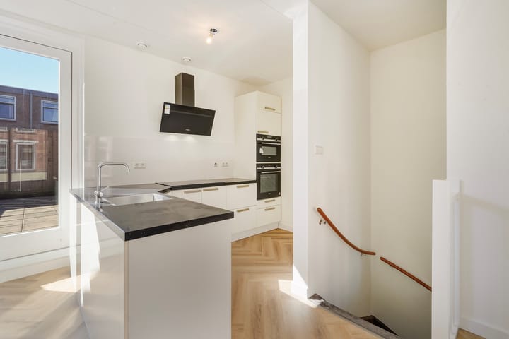 Foto 11 van Reitzstraat 212