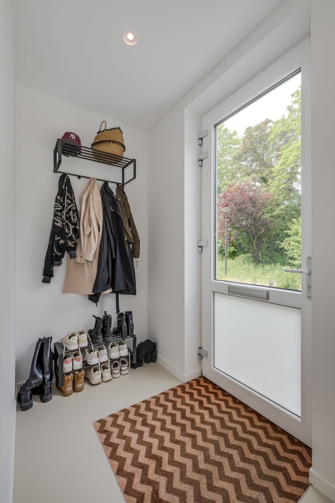 Photo 7 of Nelson Mandelapad 12