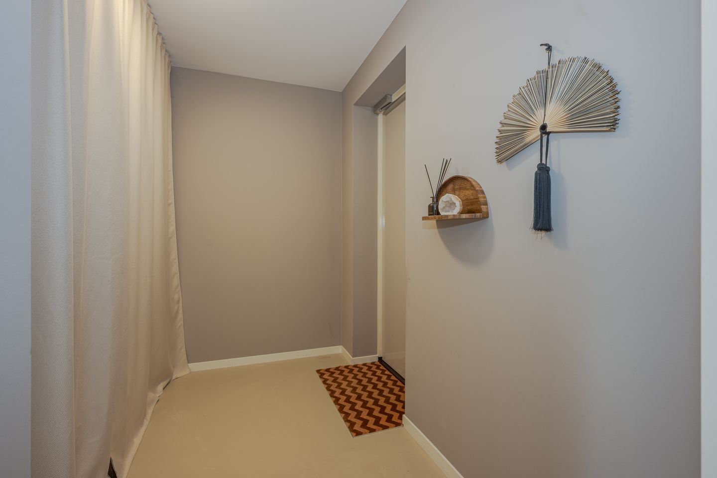 Photo 10 of Nelson Mandelapad 12