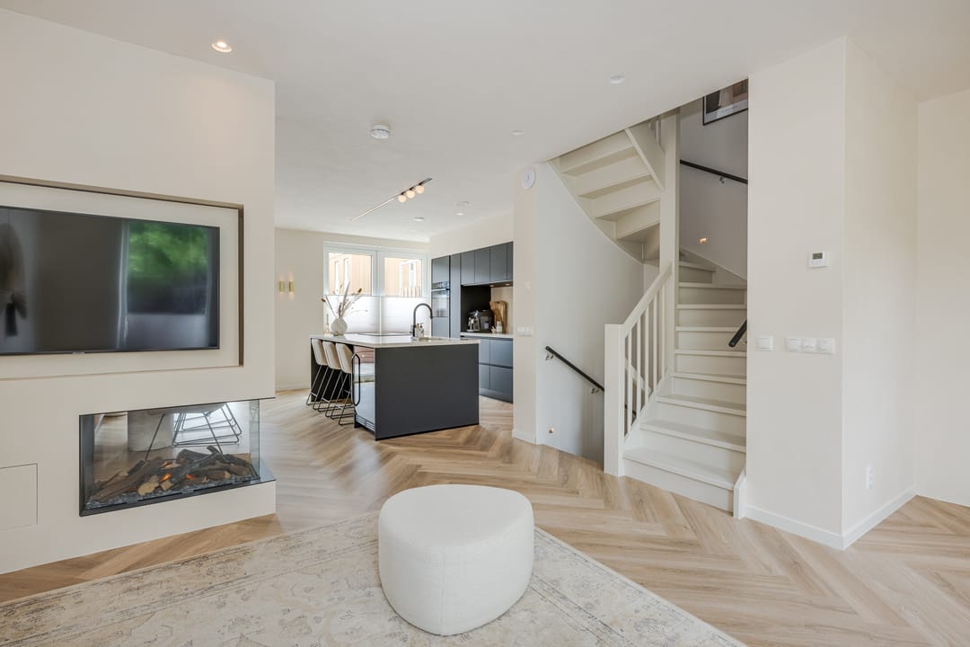 Photo 17 of Nelson Mandelapad 12