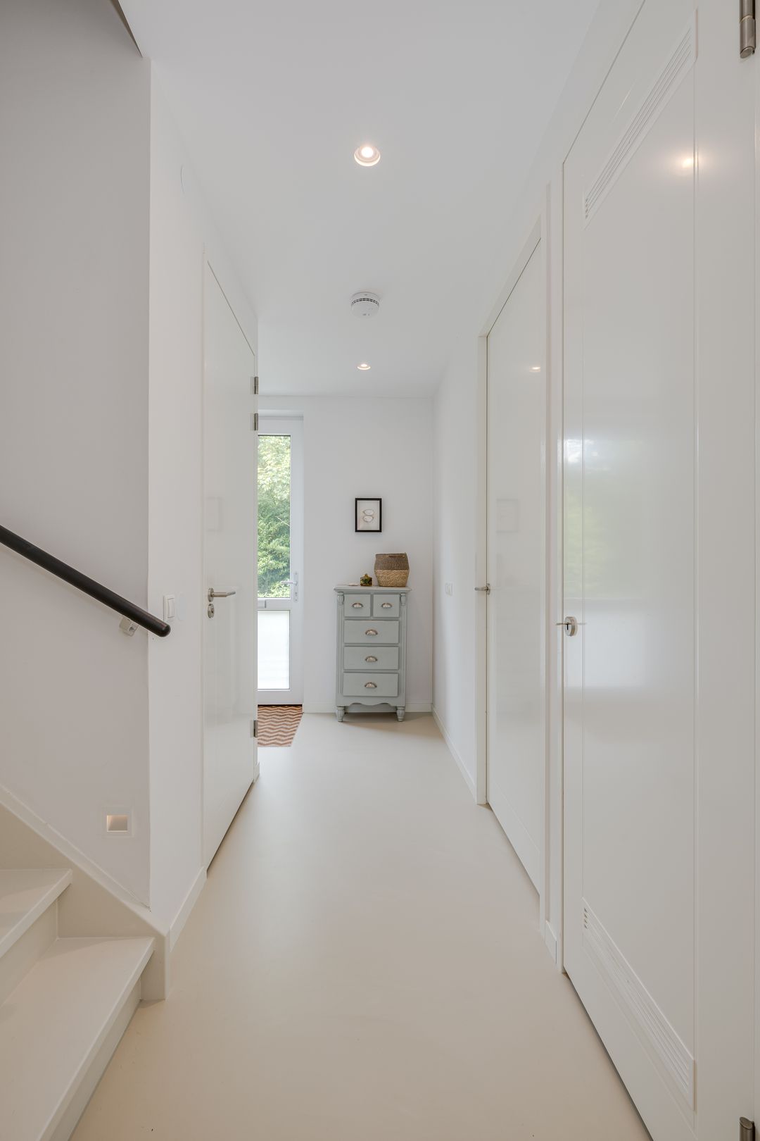 Photo 8 of Nelson Mandelapad 12