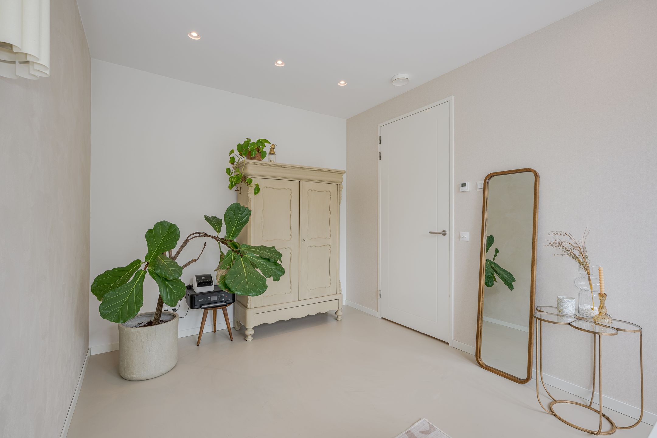 Photo 33 of Nelson Mandelapad 12