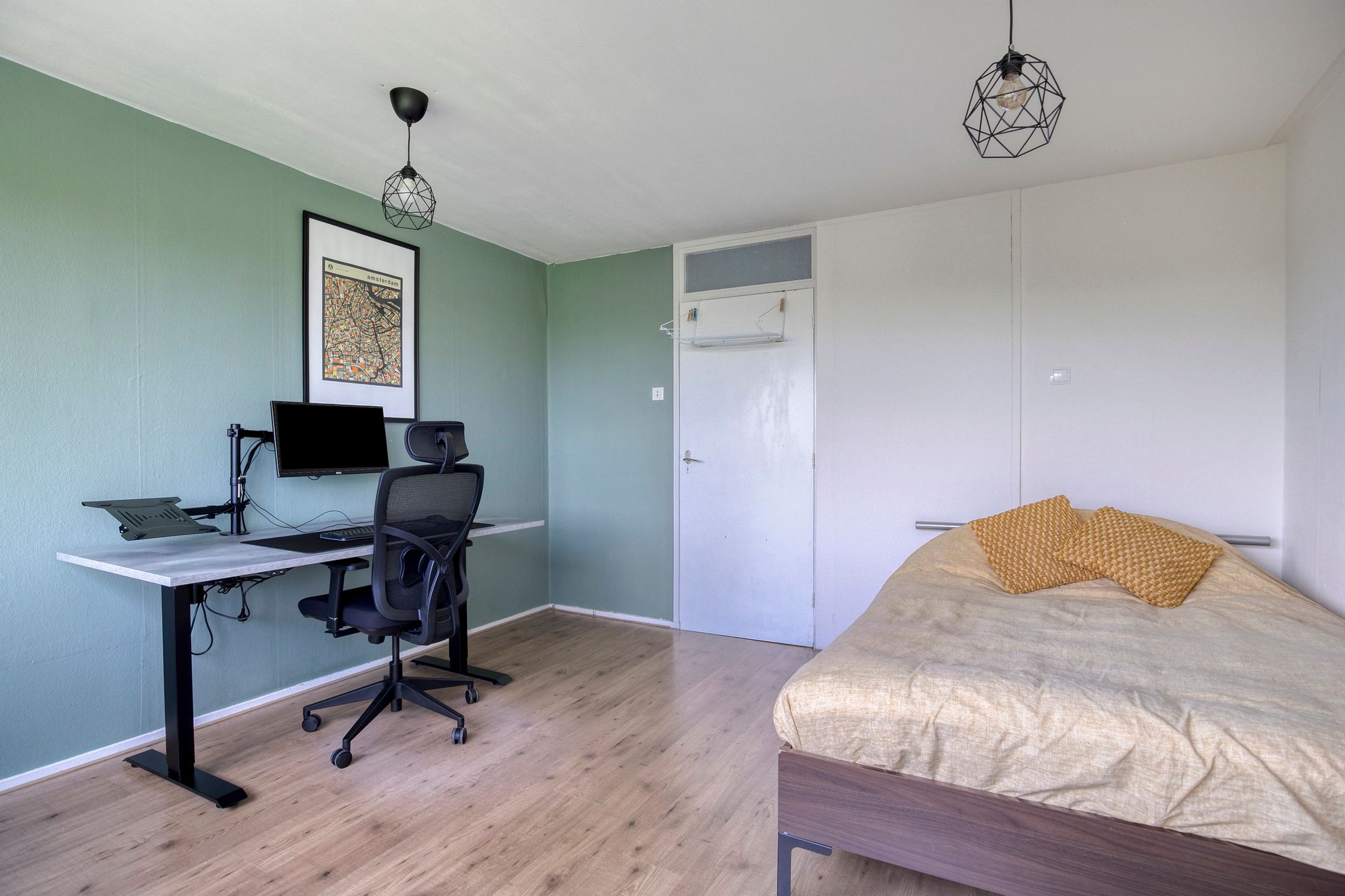 Photo 24 of Nicolaas Anslijnstraat 144