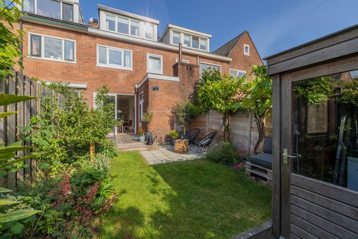 Foto 21 van Jan van den Bergstraat 51