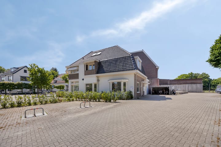 Foto 1 van Koninginnelaan 18-01