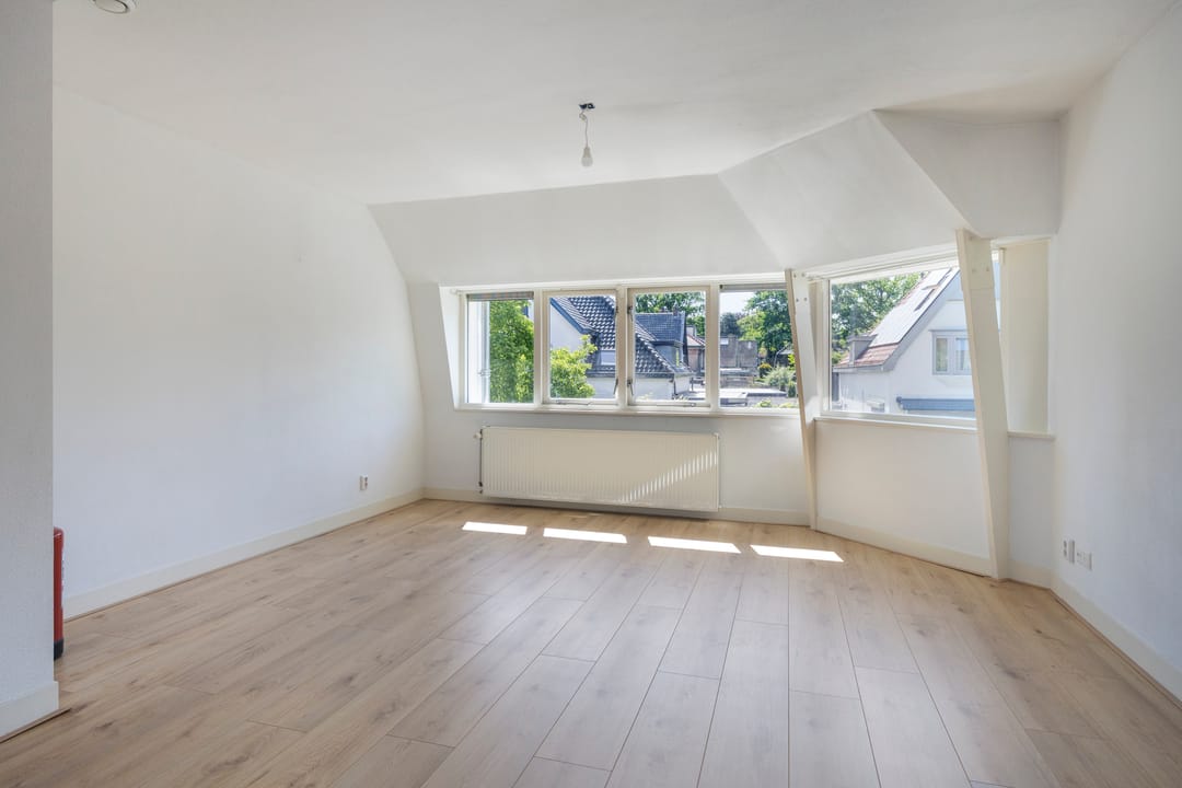 Foto 2 van Koninginnelaan 18-01