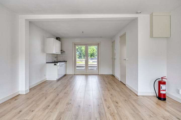 Foto 3 van Koninginnelaan 18-01