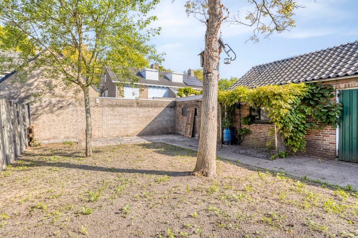 Photo 24 of Driek van Erpstraat 27