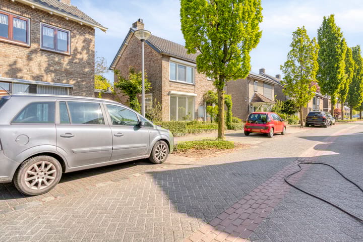 Photo 25 of Driek van Erpstraat 27