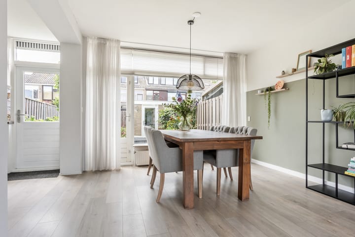 Foto 11 van Troelstrastraat 50