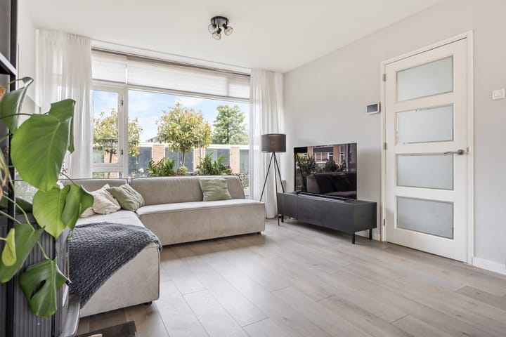 Foto 8 van Troelstrastraat 50