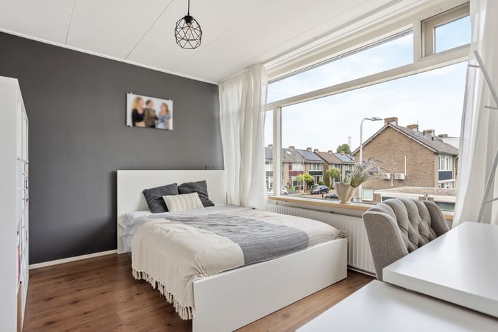 Foto 19 van Troelstrastraat 50