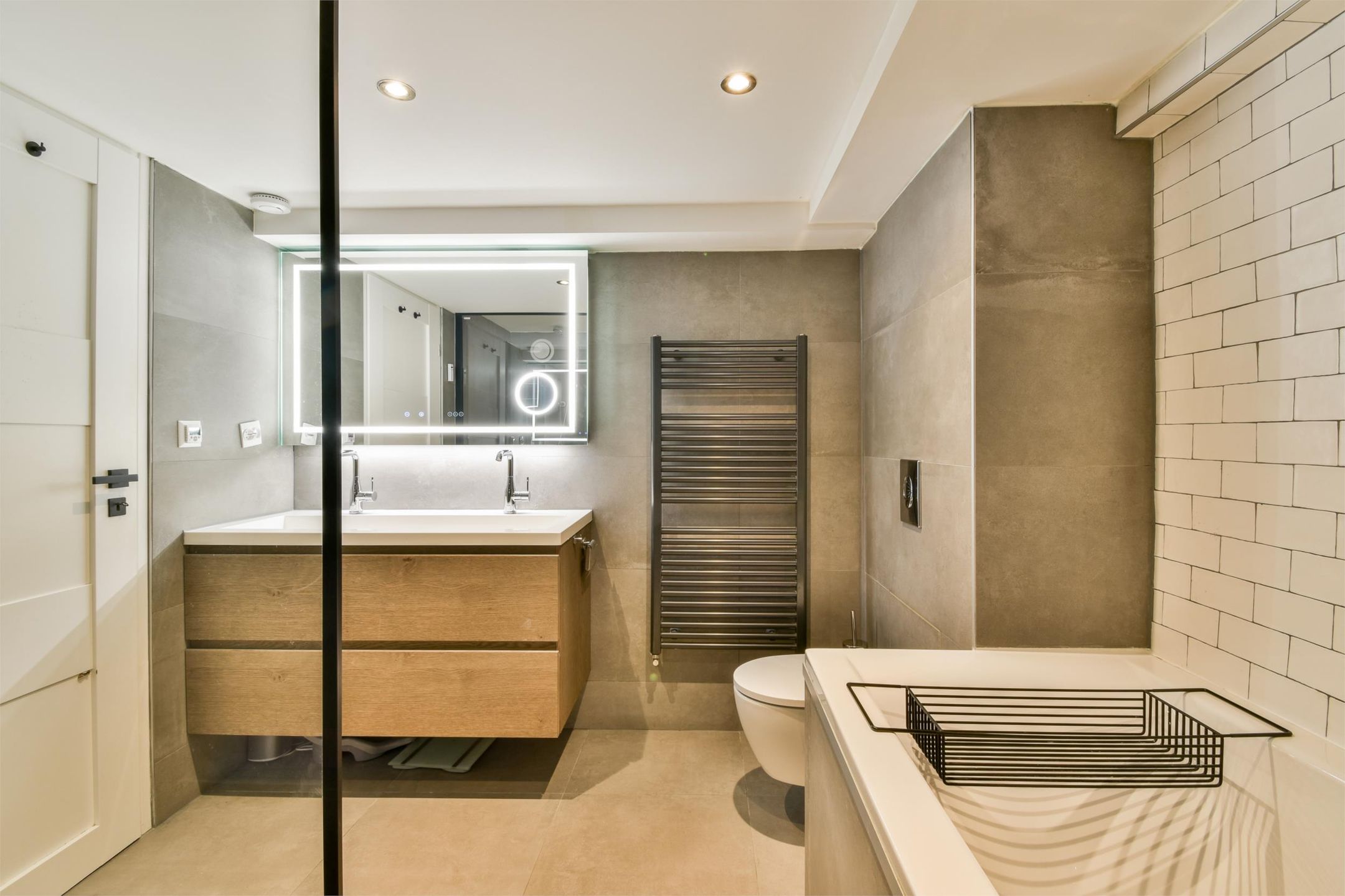 Photo 15 of Weissenbruchstraat 43-H