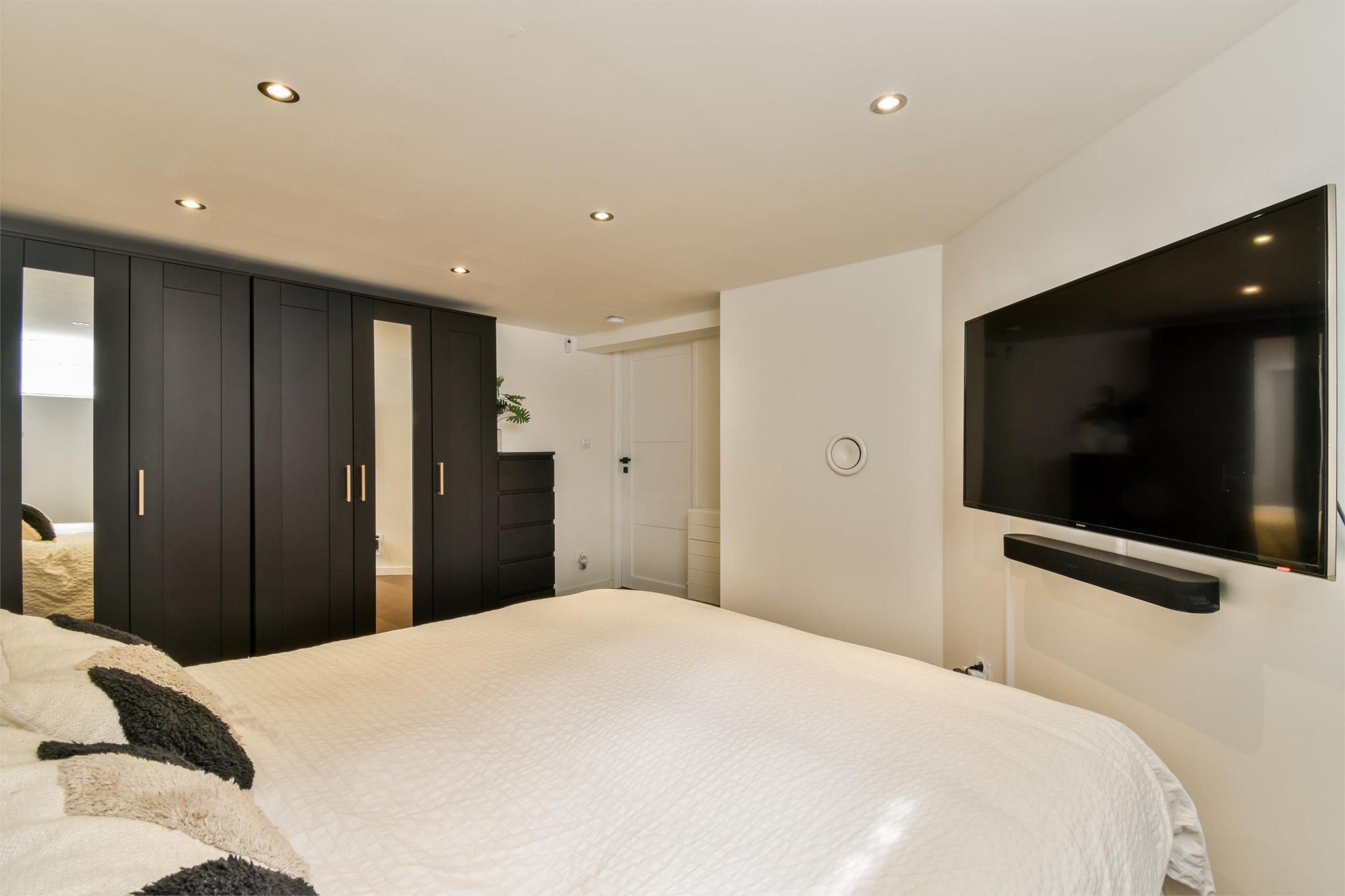 Photo 18 of Weissenbruchstraat 43-H