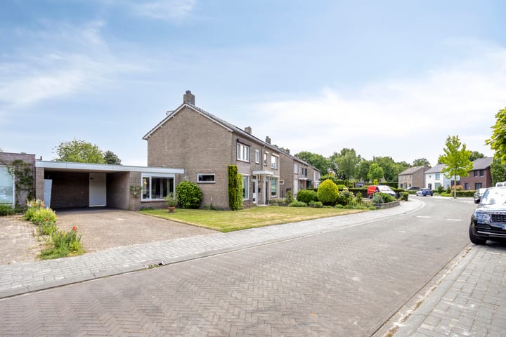 Photo 3 of Oranjestraat 17