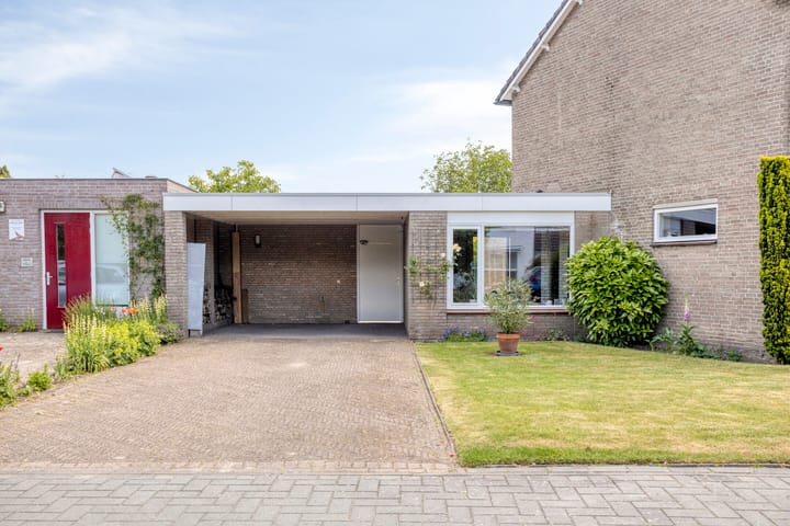 Photo 5 of Oranjestraat 17