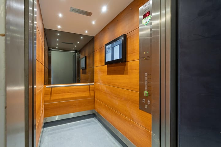 Photo 7 of Bomanshof 241