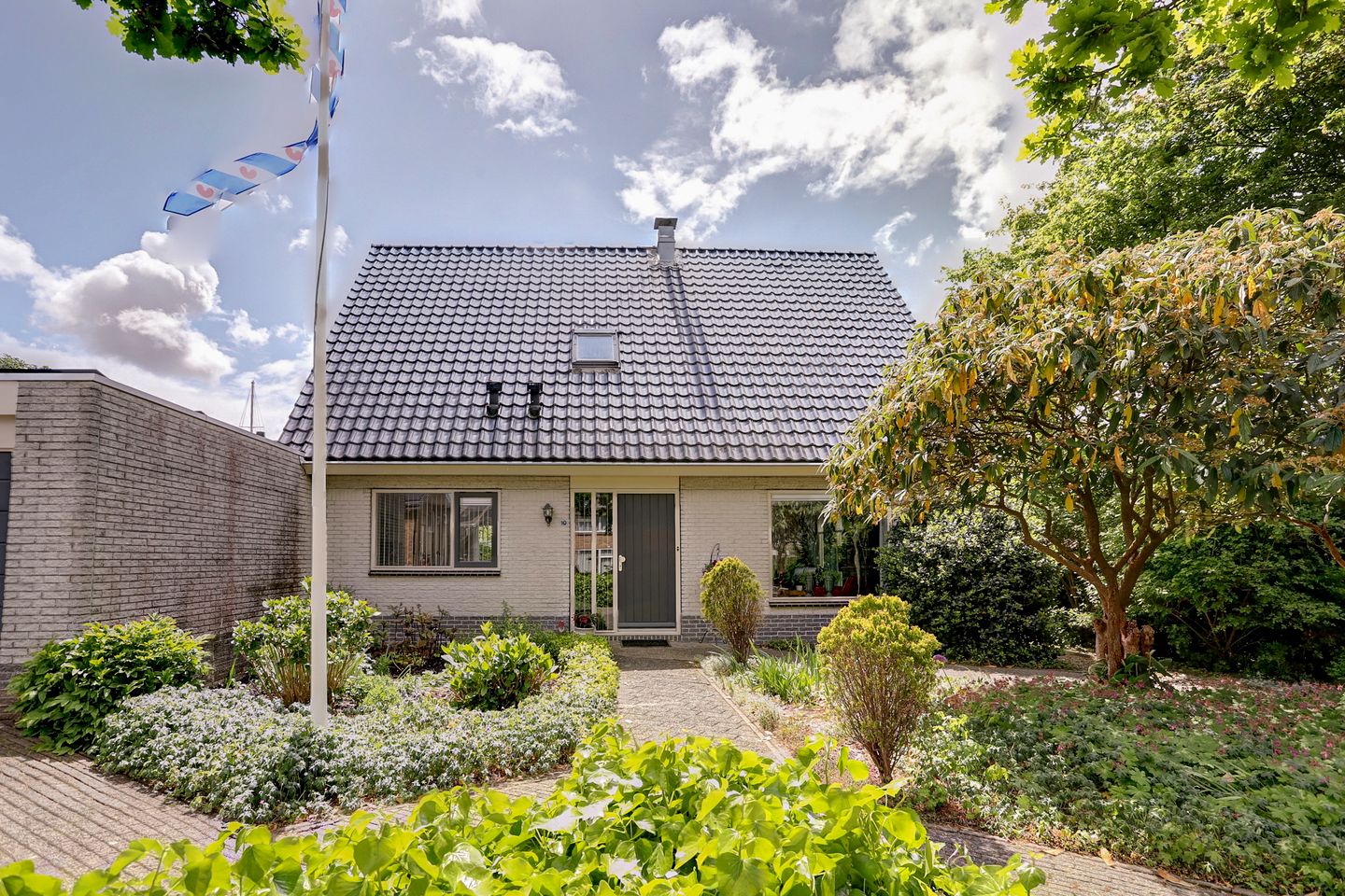 Foto 35 van Lammerts van Buerenstraat 10