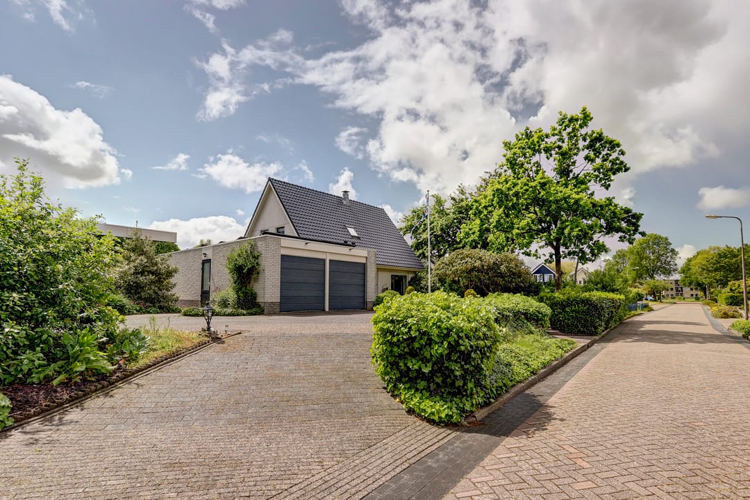 Foto 38 van Lammerts van Buerenstraat 10