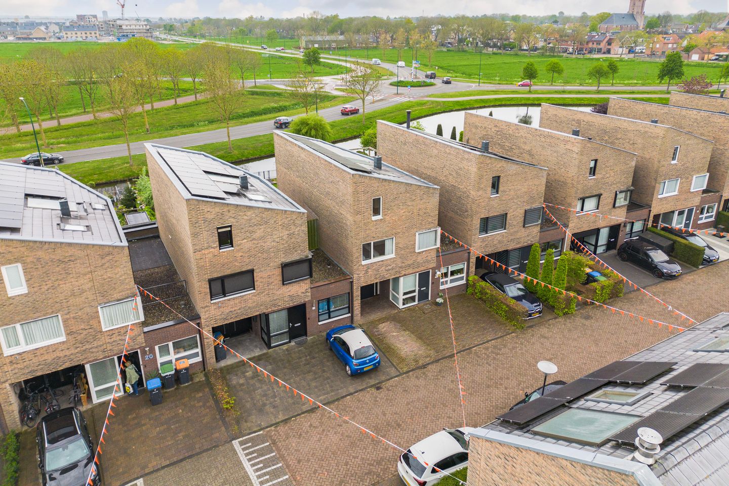 Foto 50 van Voorsteven 16