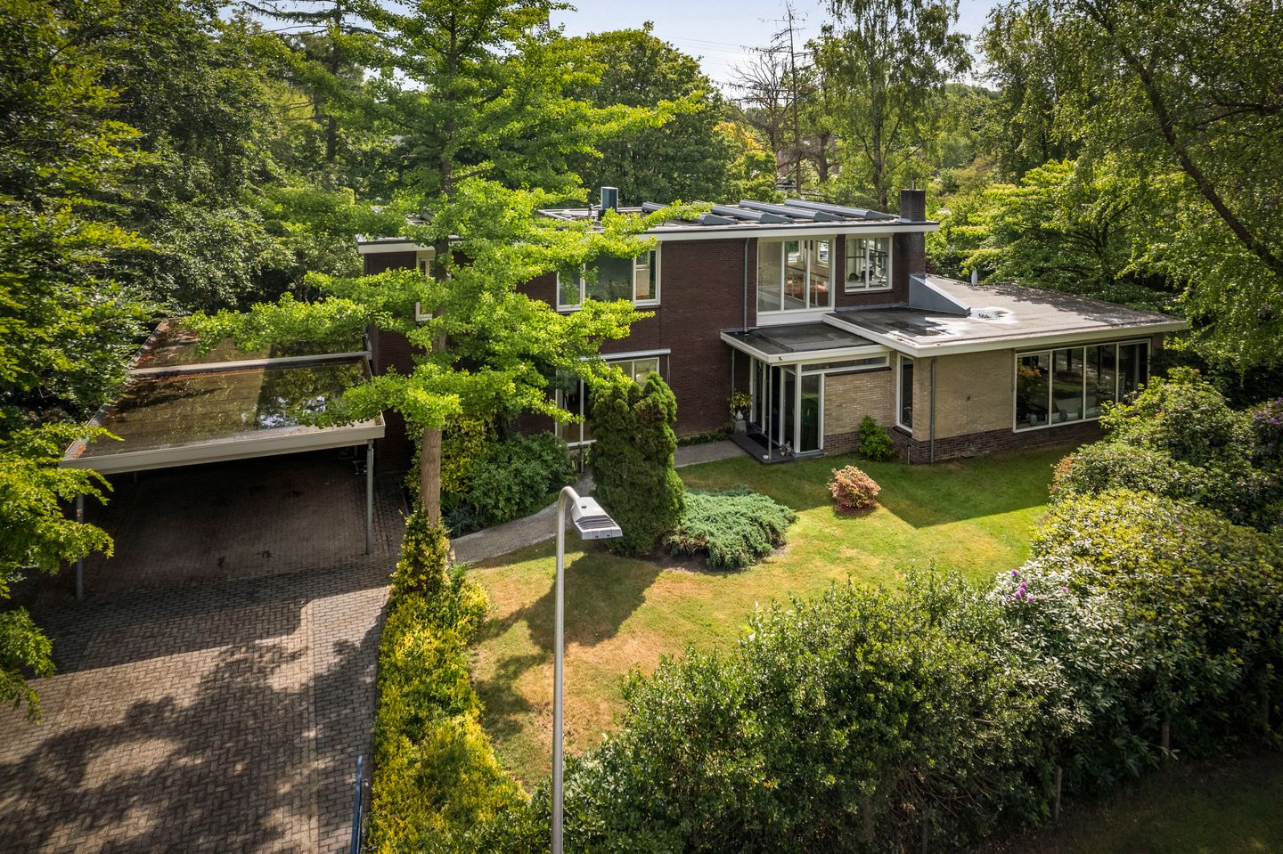 Foto 1 van Burg. Arriënsweg 19