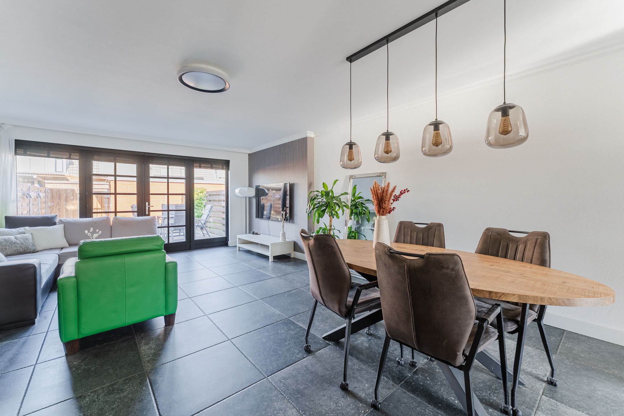 Photo 9 of Gerard Douhage 22