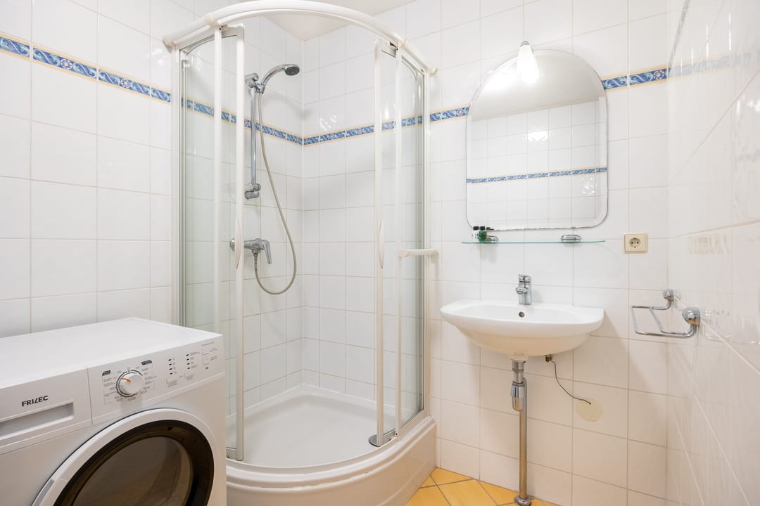 Photo 8 of Vrouwjuttenstraat 34-A