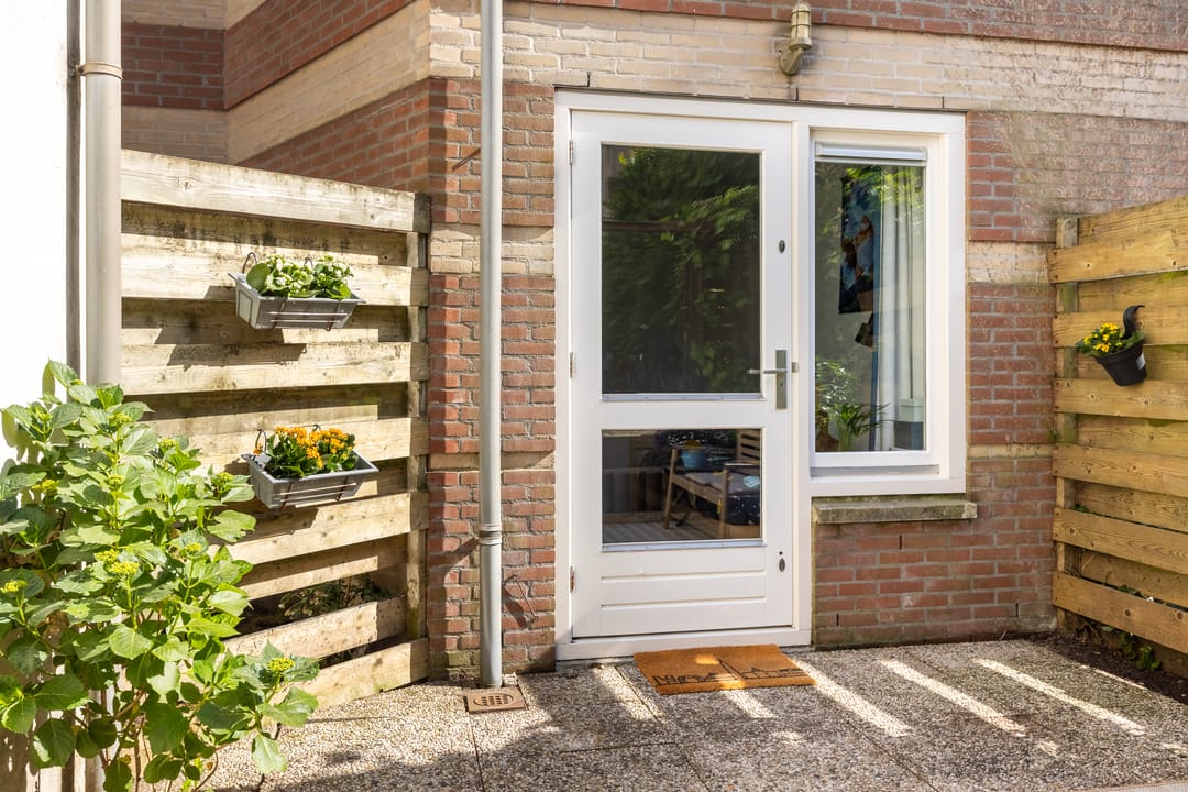 Photo 13 of Vrouwjuttenstraat 34-A