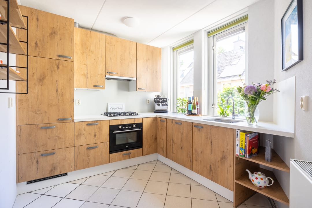 Photo 23 of Vrouwjuttenstraat 34-A