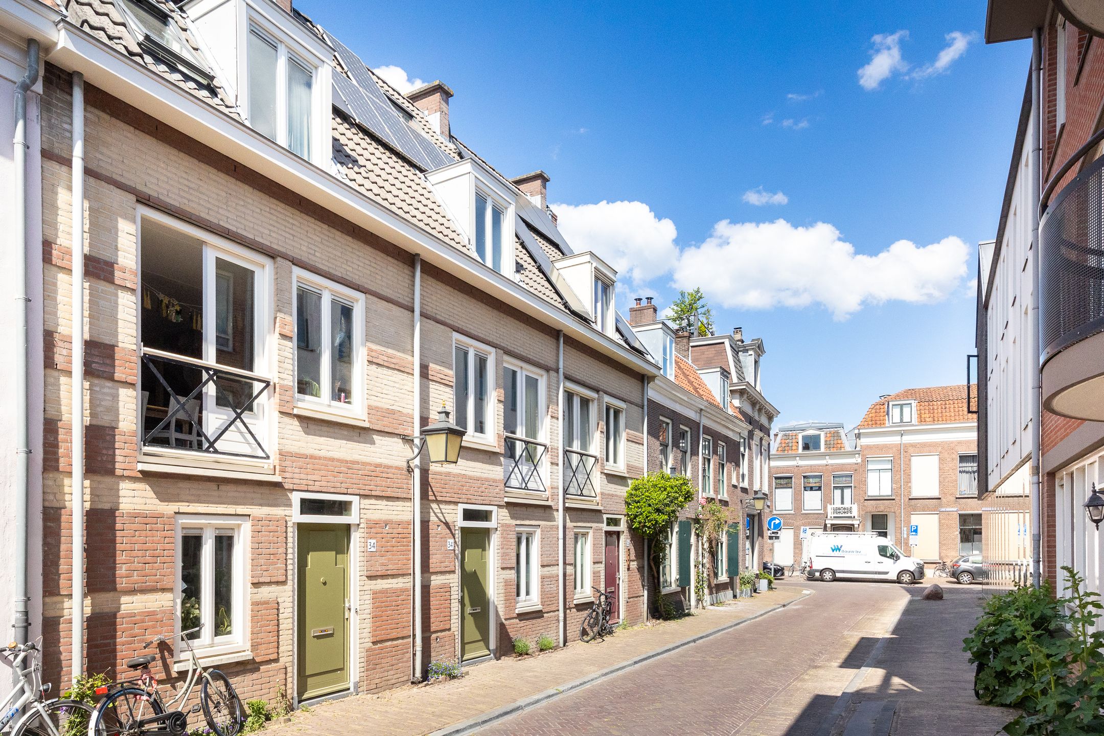 Photo 36 of Vrouwjuttenstraat 34-A