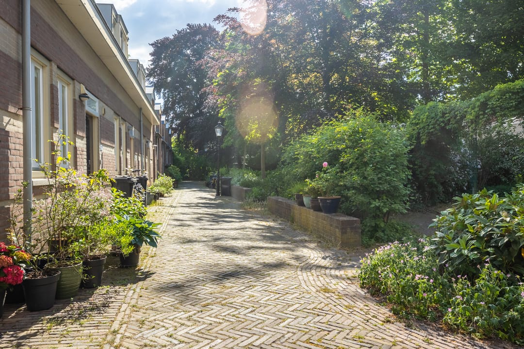 Photo 38 of Vrouwjuttenstraat 34-A