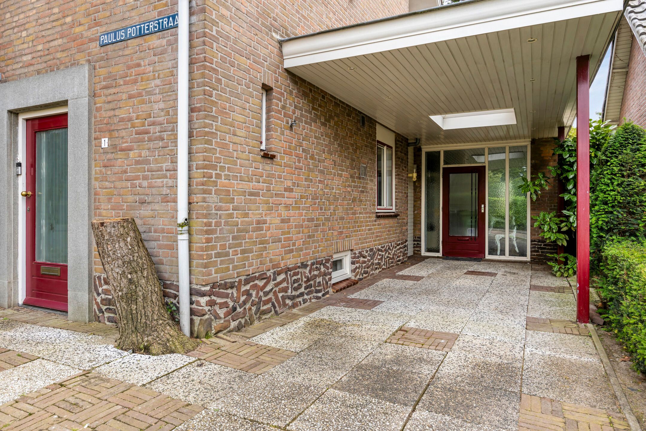 Photo 39 of Paulus Potterstraat 1