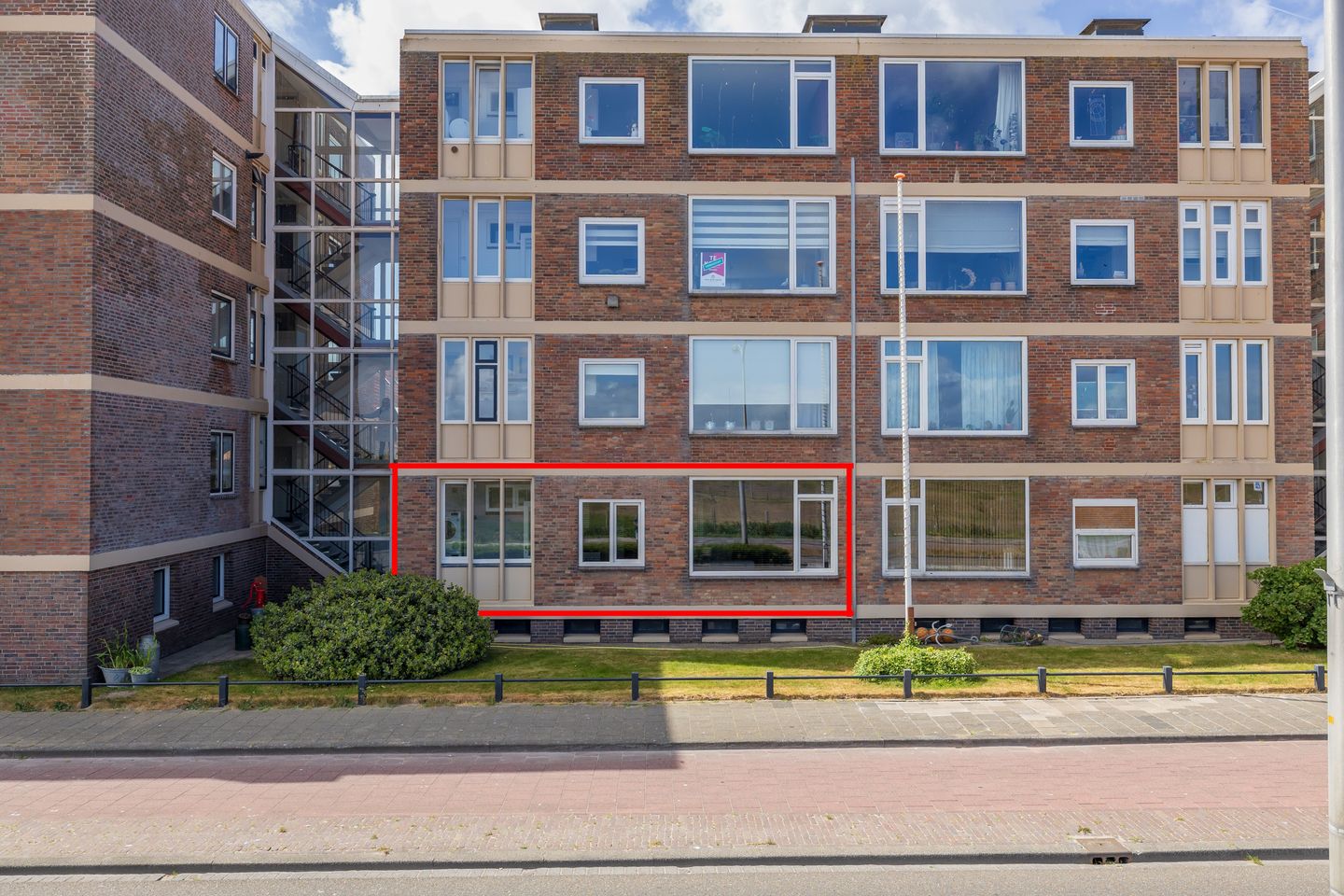 Foto 4 van Rijnmond 166