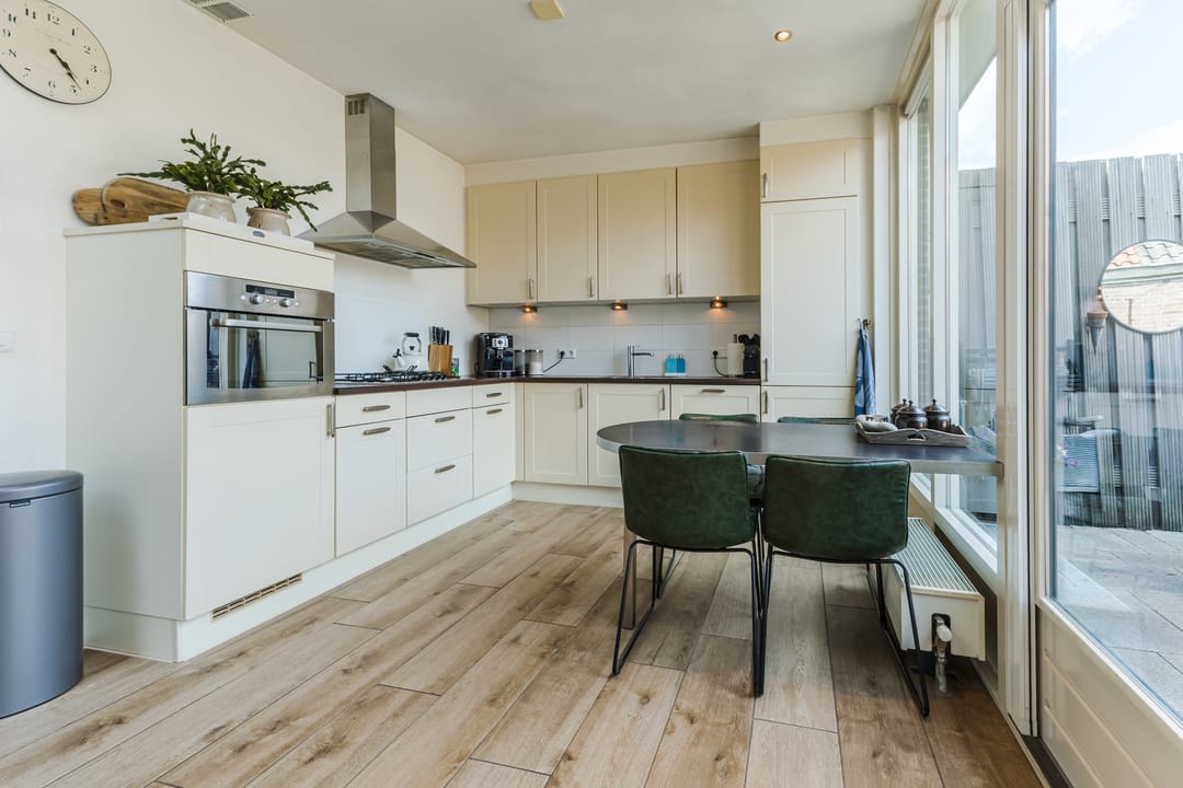 Foto 11 van Julianastraat 8