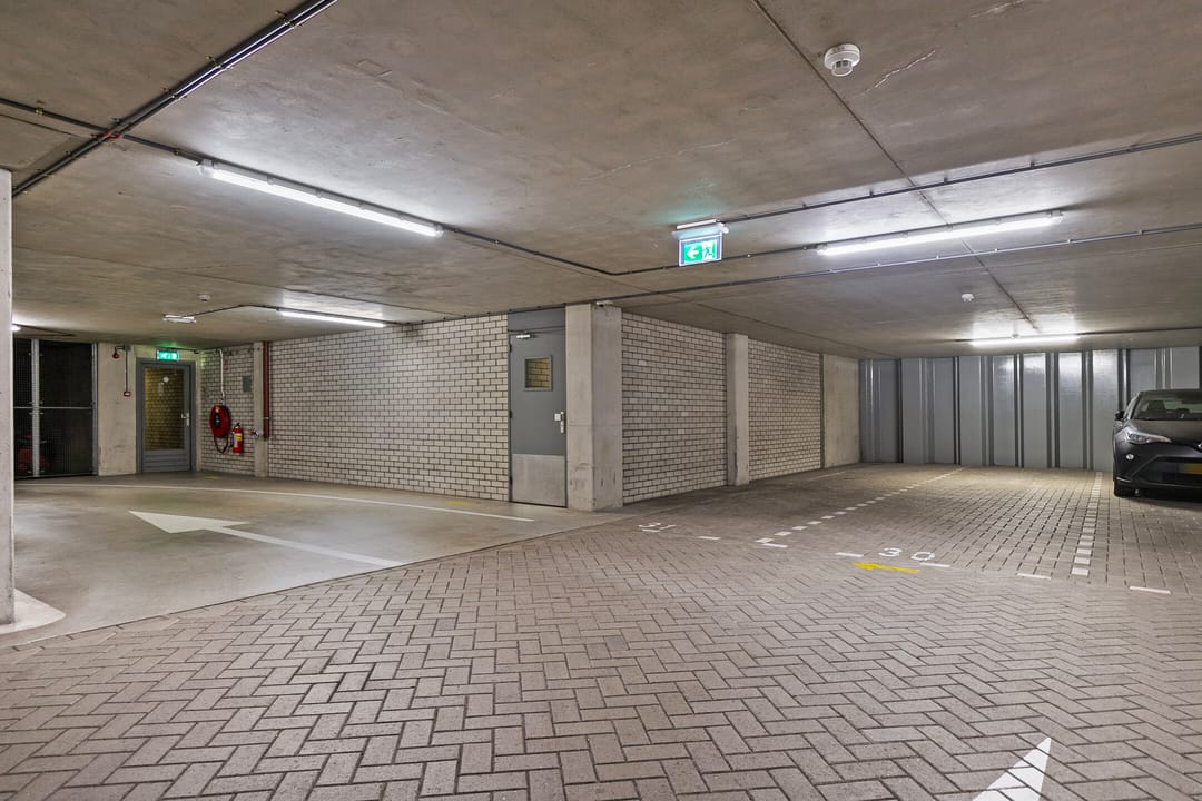 Photo 31 of Zeeuwsestraat 28