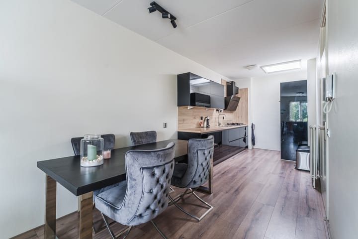 Foto 11 van G van Damstraat 29