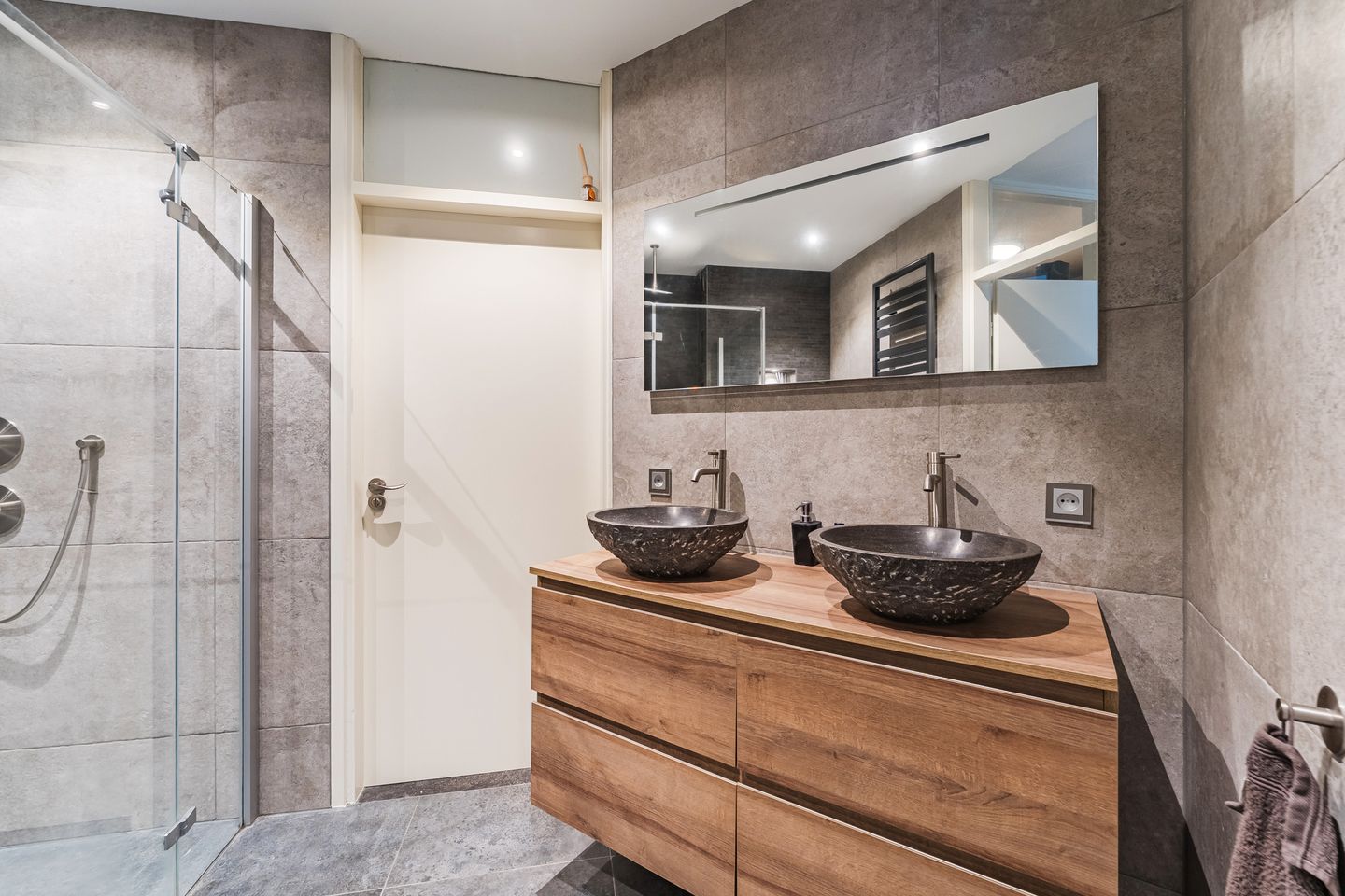 Foto 20 van G van Damstraat 29