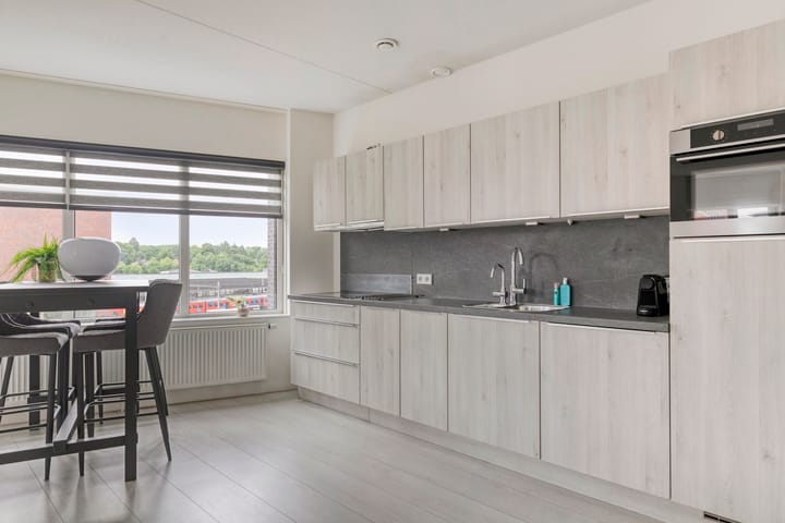 Foto 12 van Piet Mondriaanplein 143