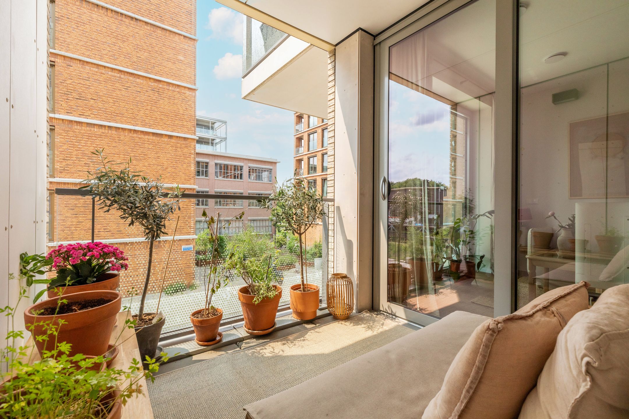 Foto 15 van Nieuwevaartweg 9