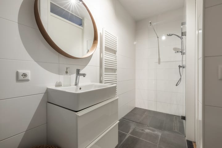 Foto 16 van Nieuwevaartweg 9