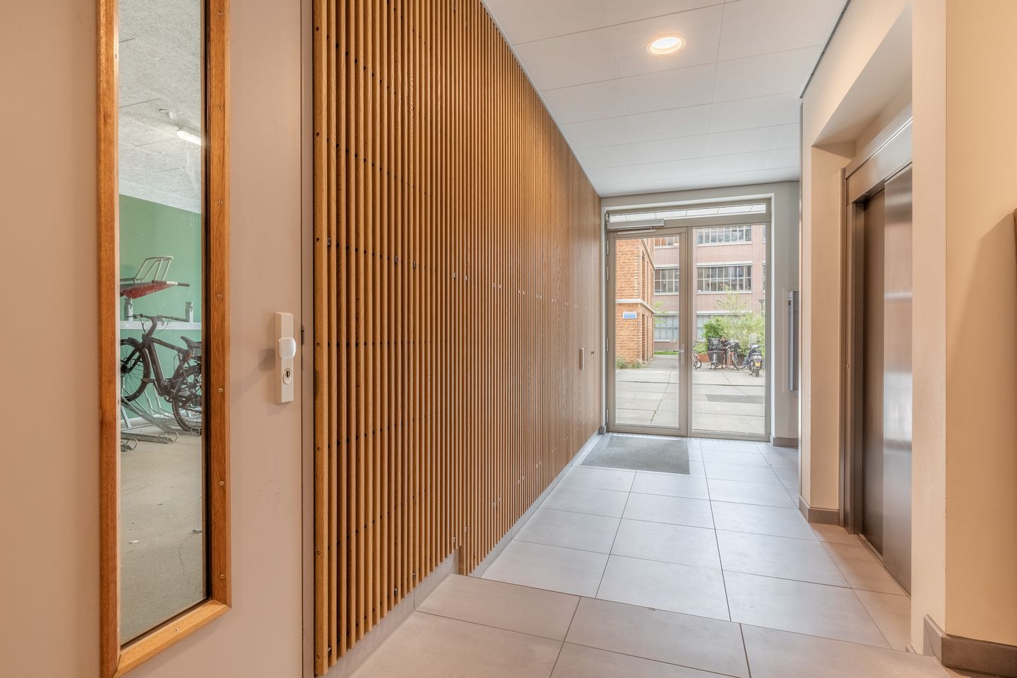 Foto 20 van Nieuwevaartweg 9