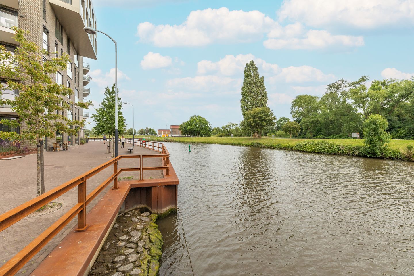 Foto 25 van Nieuwevaartweg 9