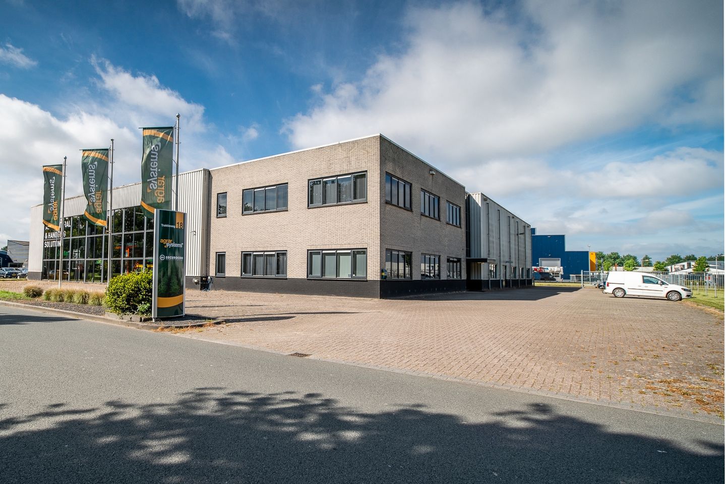 Bekijk foto 4 van Traktieweg 18