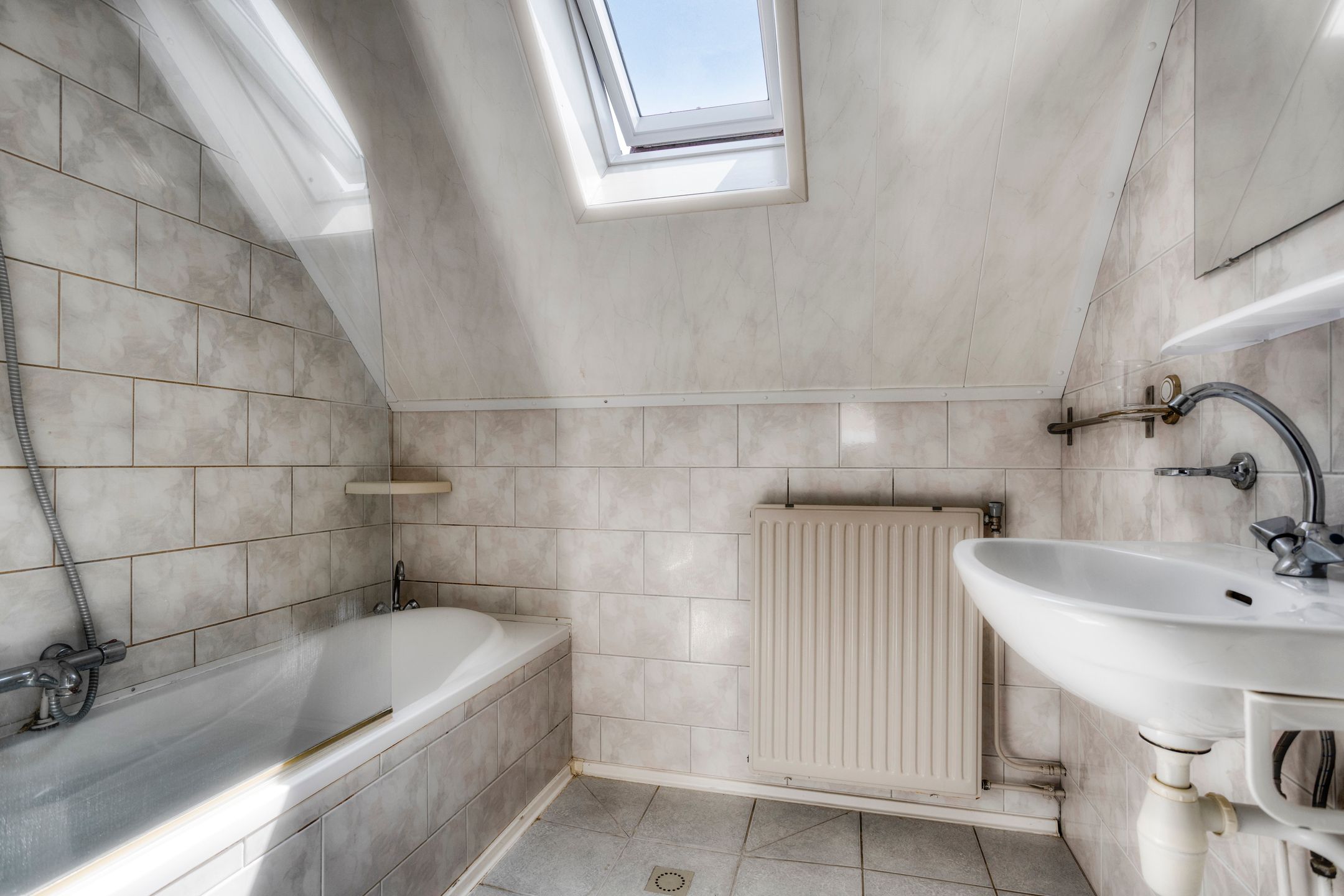 Photo 18 of Dopheidestraat 12