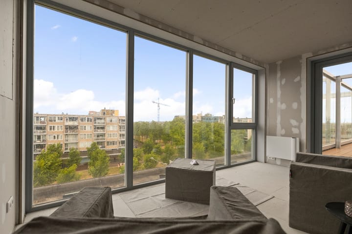 Foto 9 van Middenweg 172-B