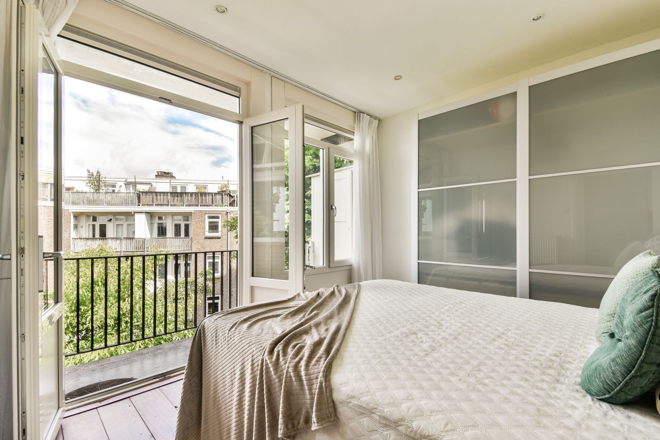 Foto 9 van Pijnackerstraat 16-3