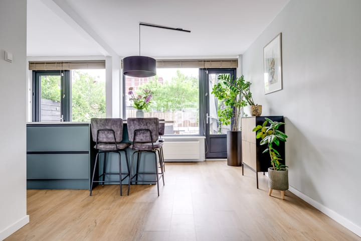 Foto 11 van Bernadottelaan 204