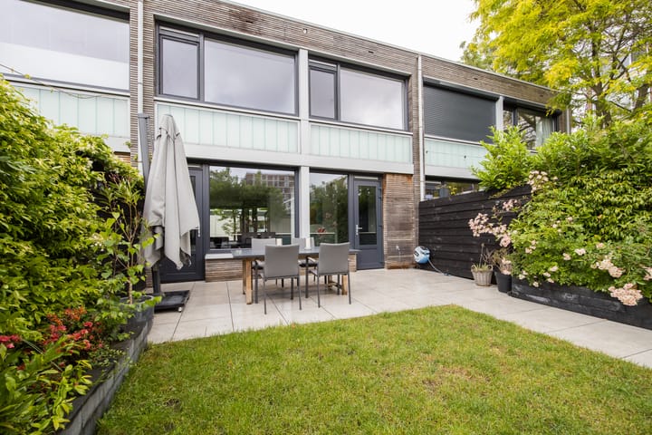 Foto 30 van Bernadottelaan 204