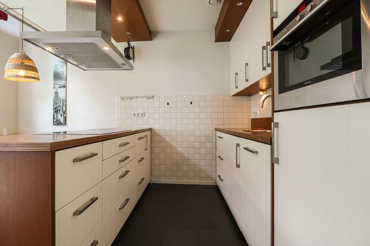 Photo 6 of Albert Schweitzerstraat 2