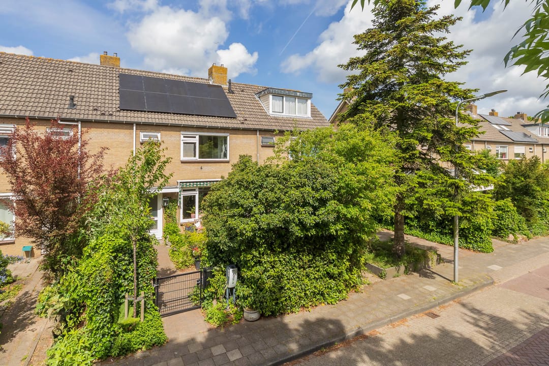 Foto 1 van de Ruyterlaan 35